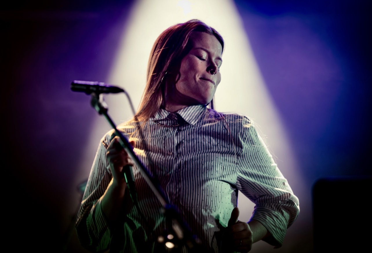 Bryllupssanger (Halie) Credits: