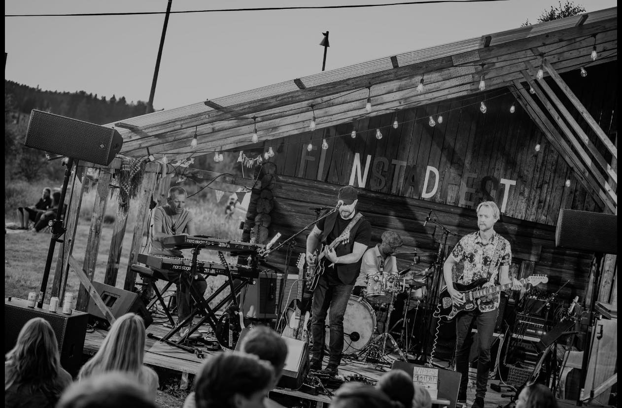 Electric Rail Express Credits: