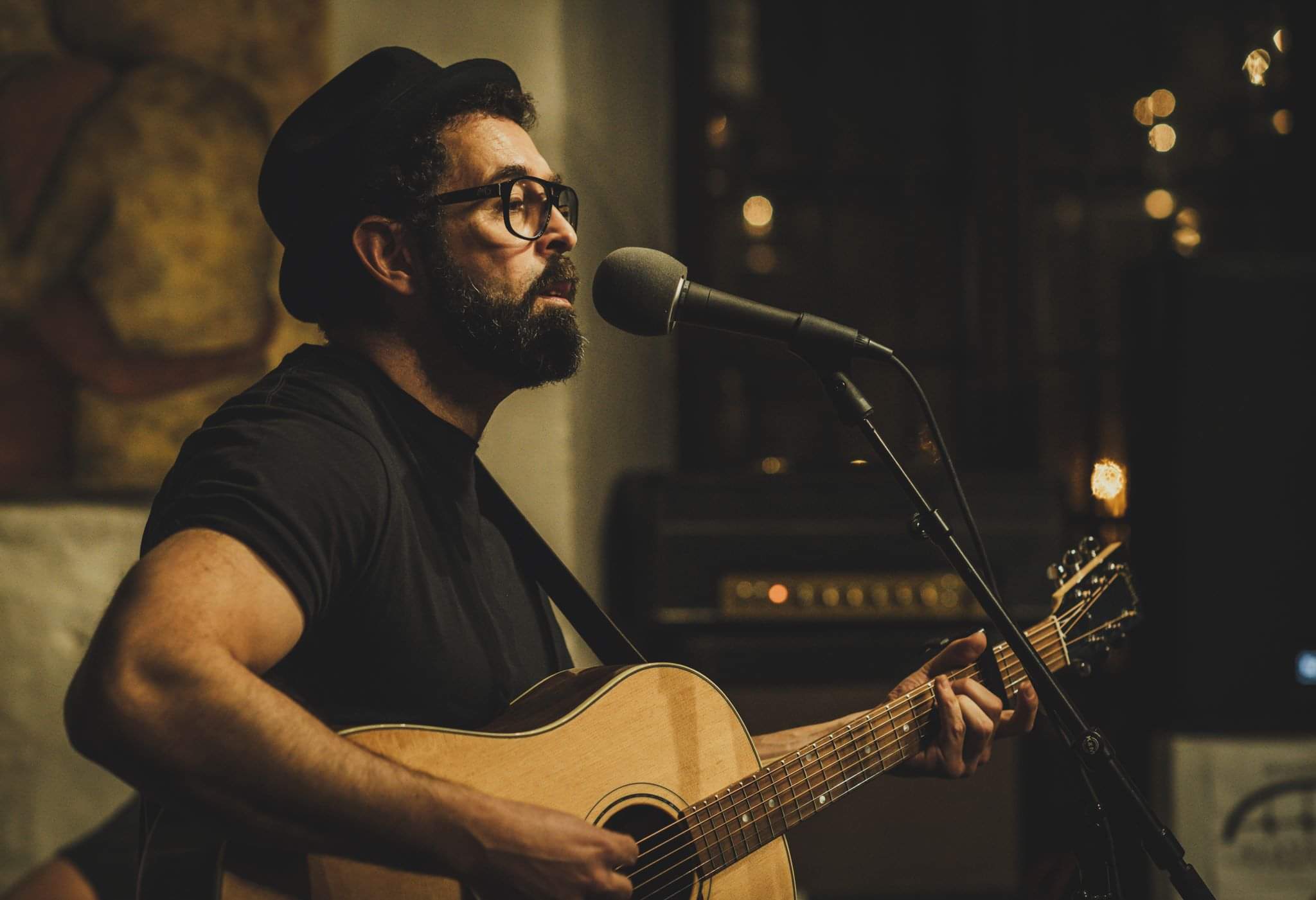 Enok Amrani Credits: