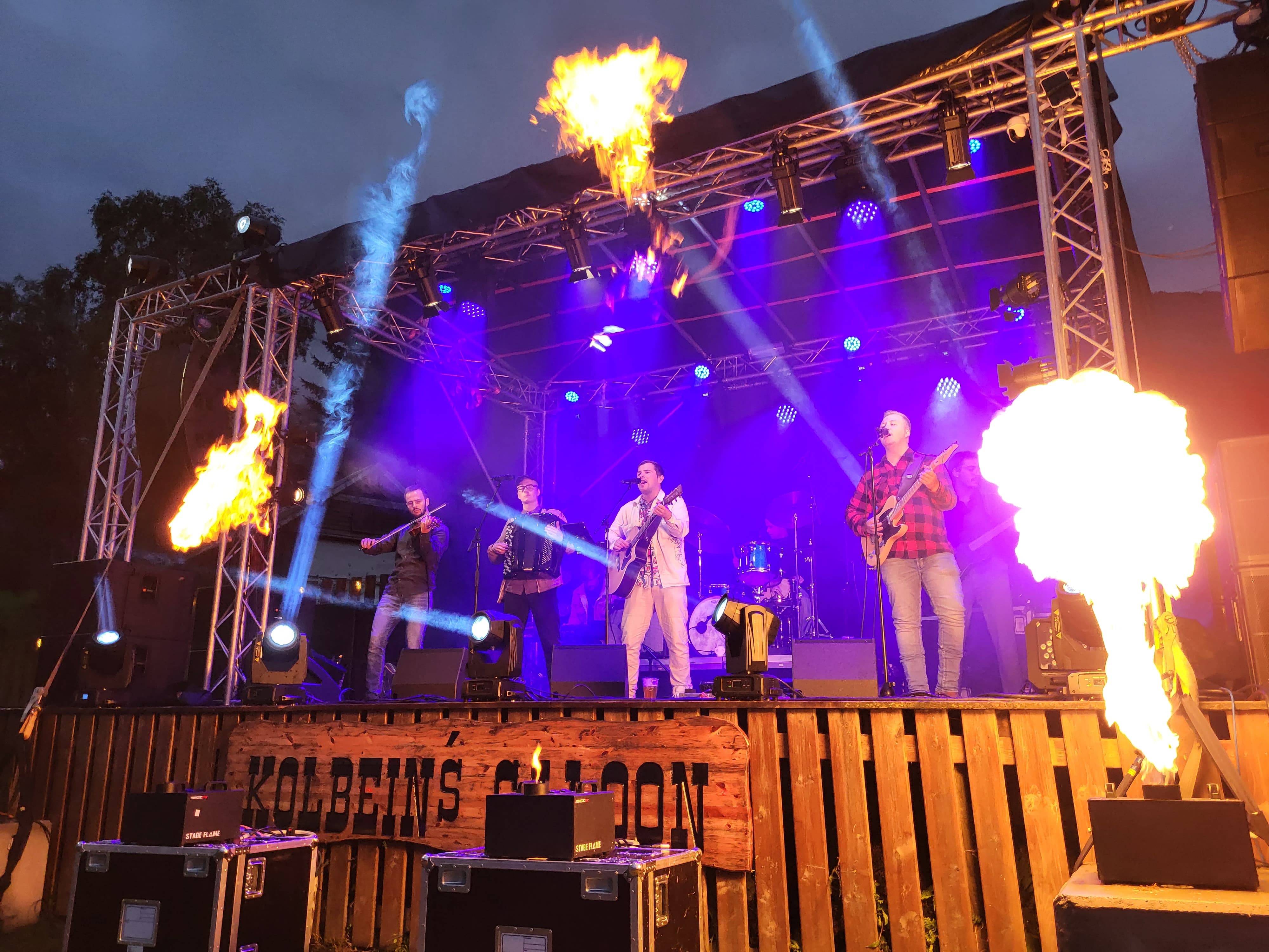 Grøftekarane Credits: