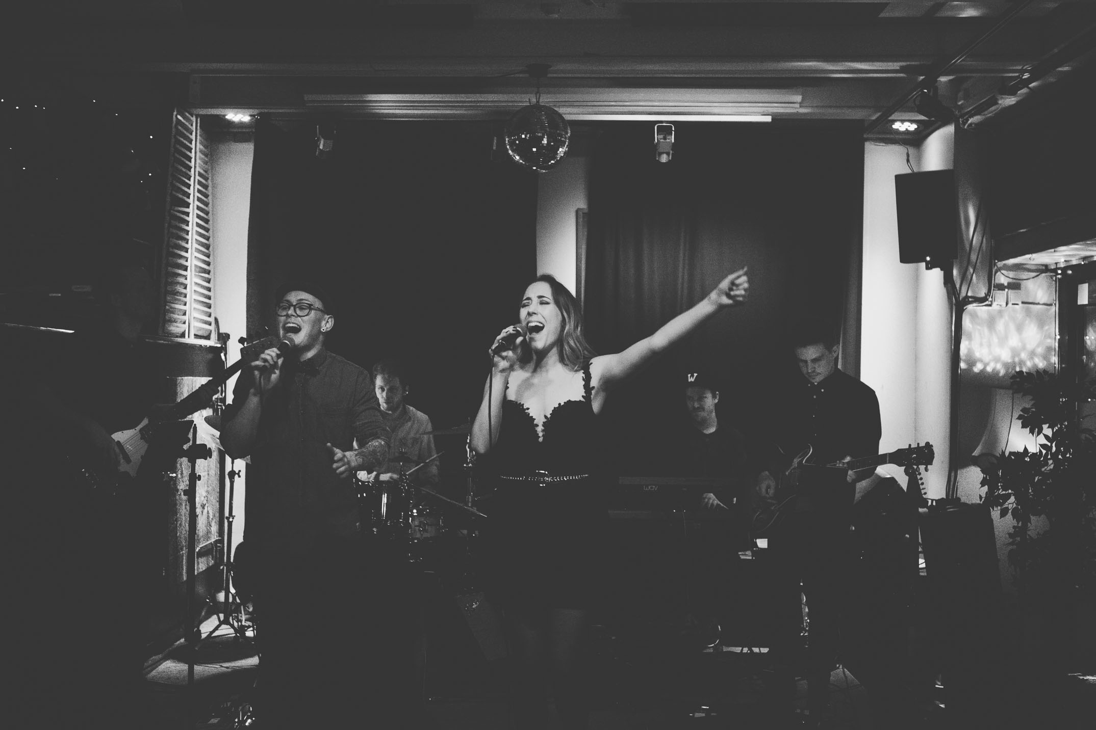 JoyPops Party - og Backingband Credits: