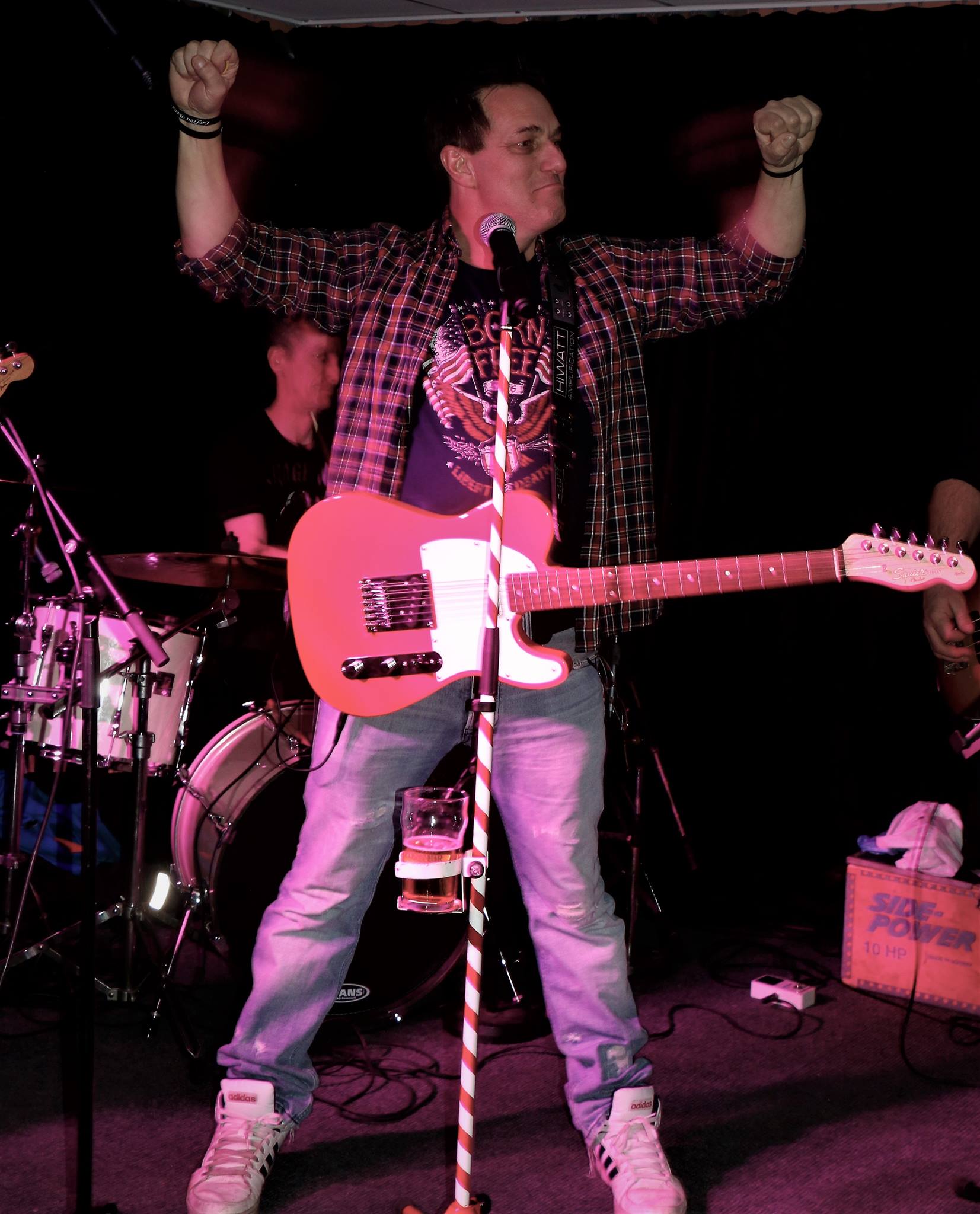 LæffenBænd Credits: