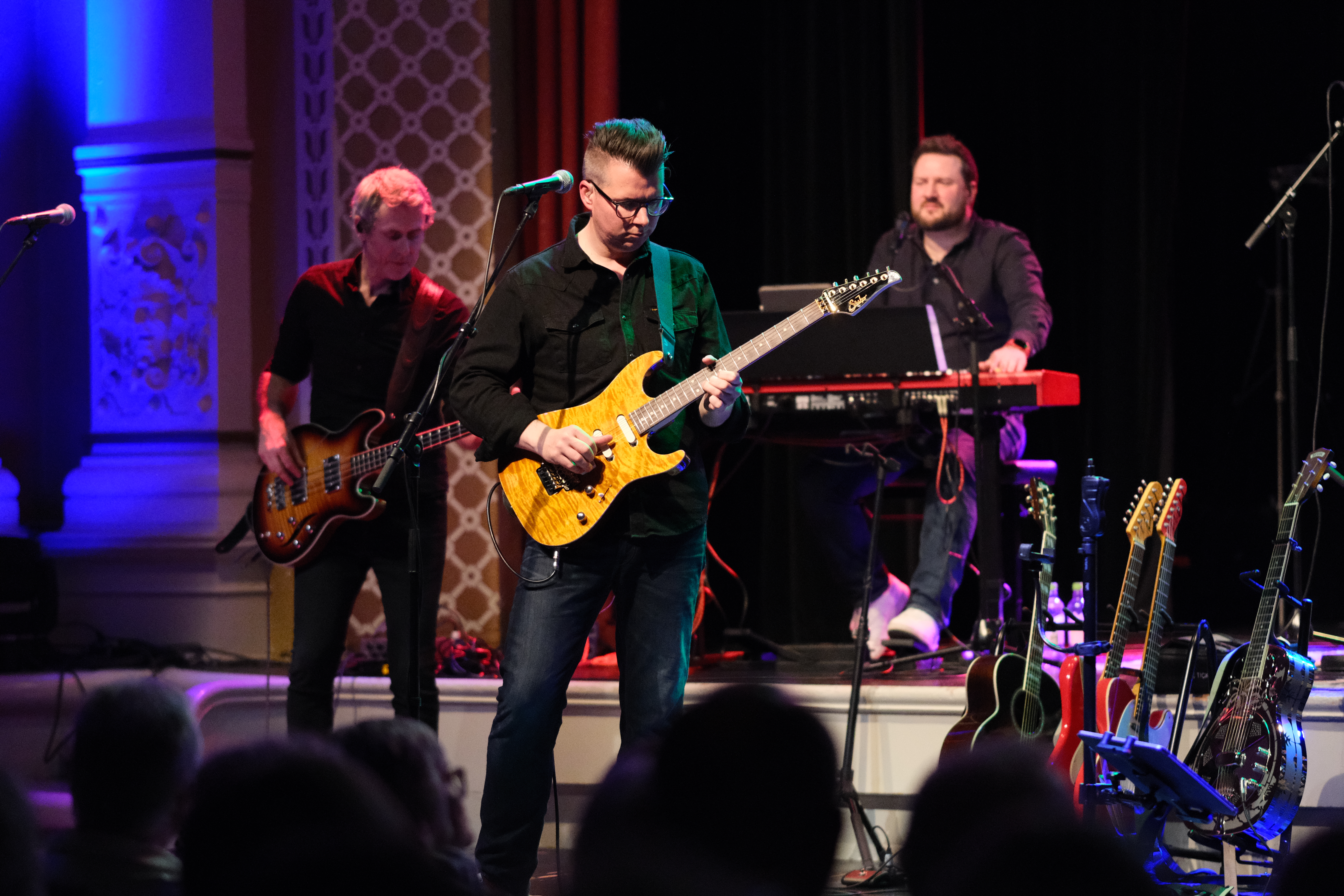 Local Heroes - En hyllest til Dire Straits Credits: