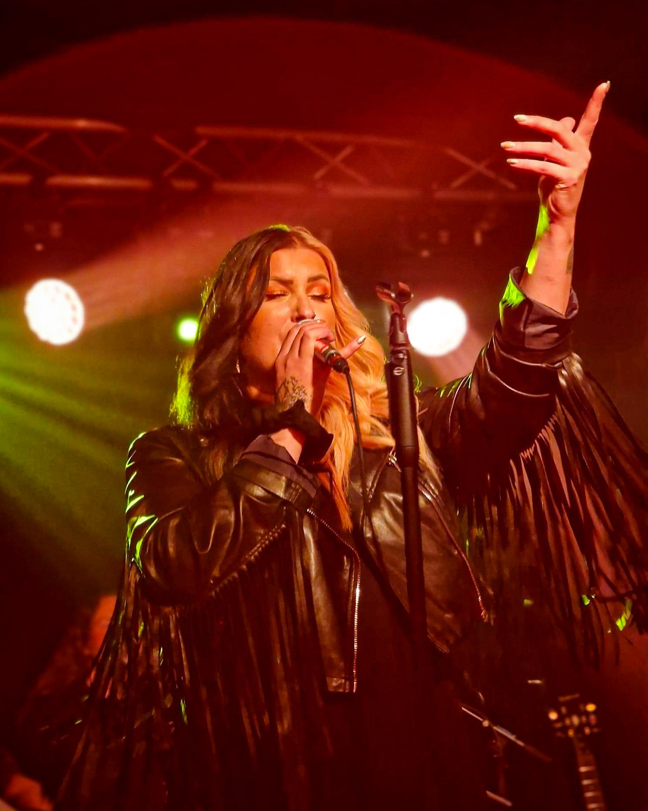 Miriam`s Hitmachine Credits: