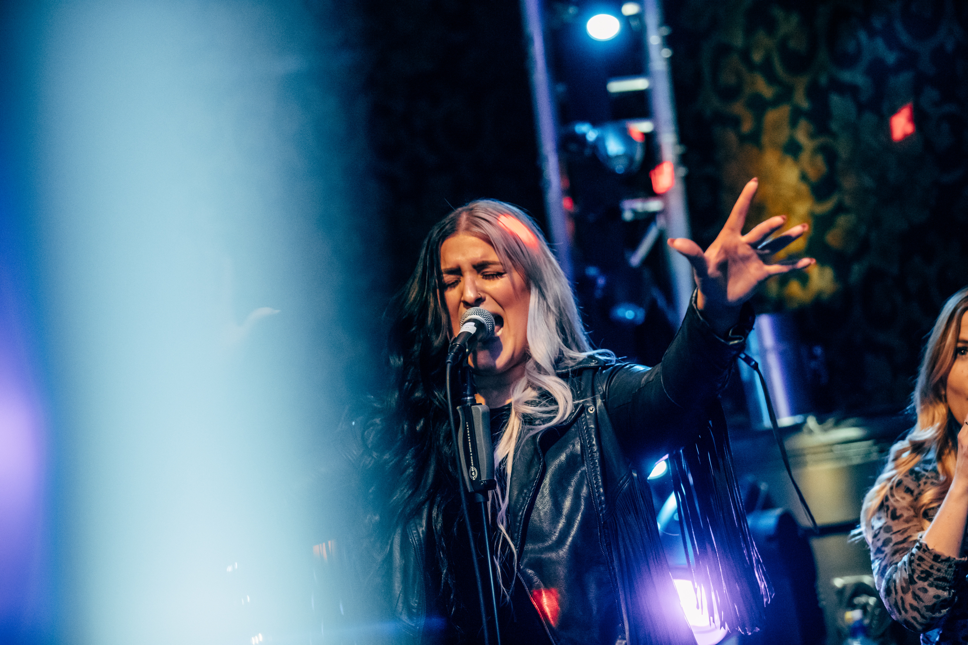 Miriam`s Hitmachine Credits: