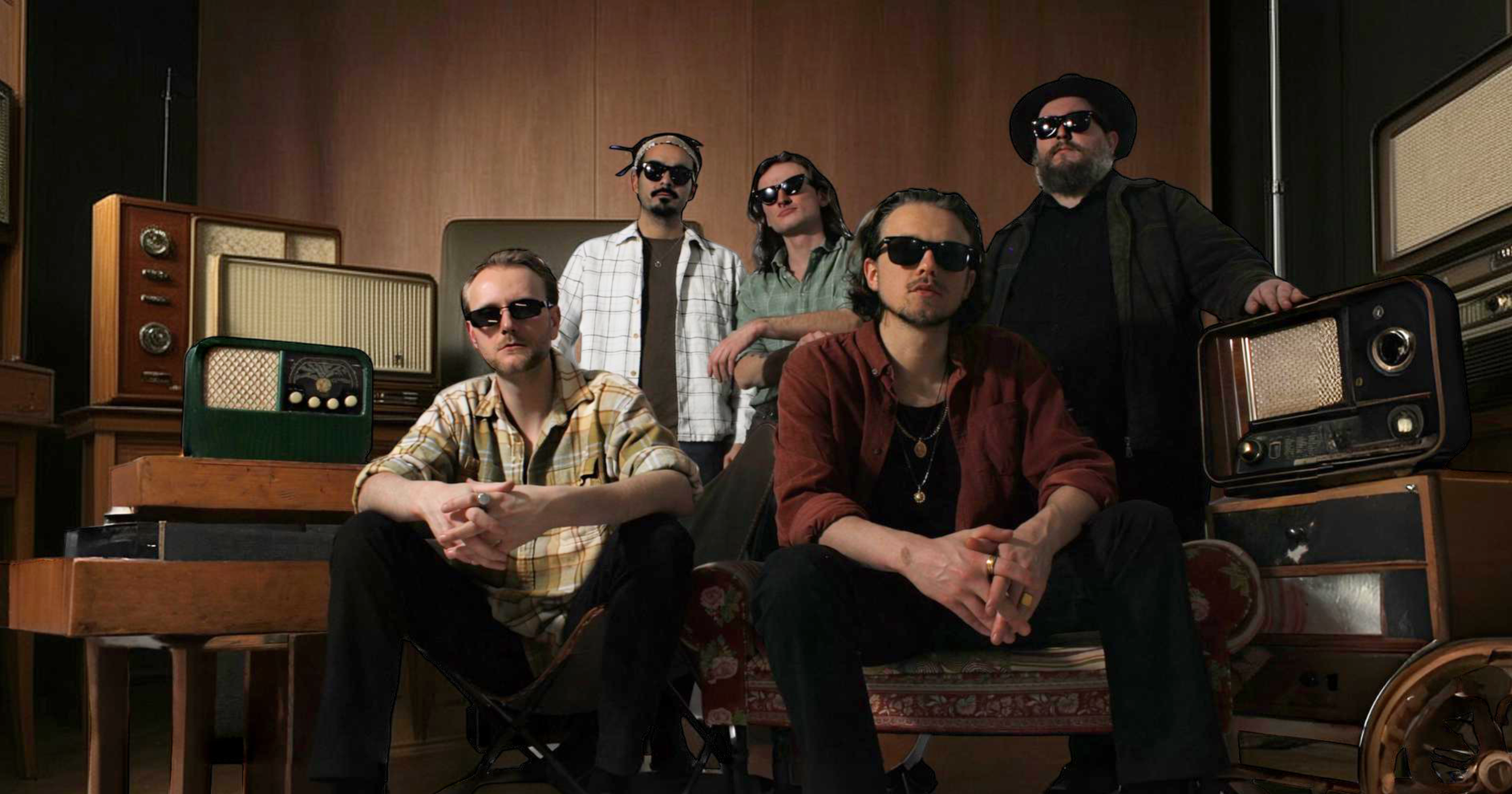 Simon Moholt & Pilgrim Credits: