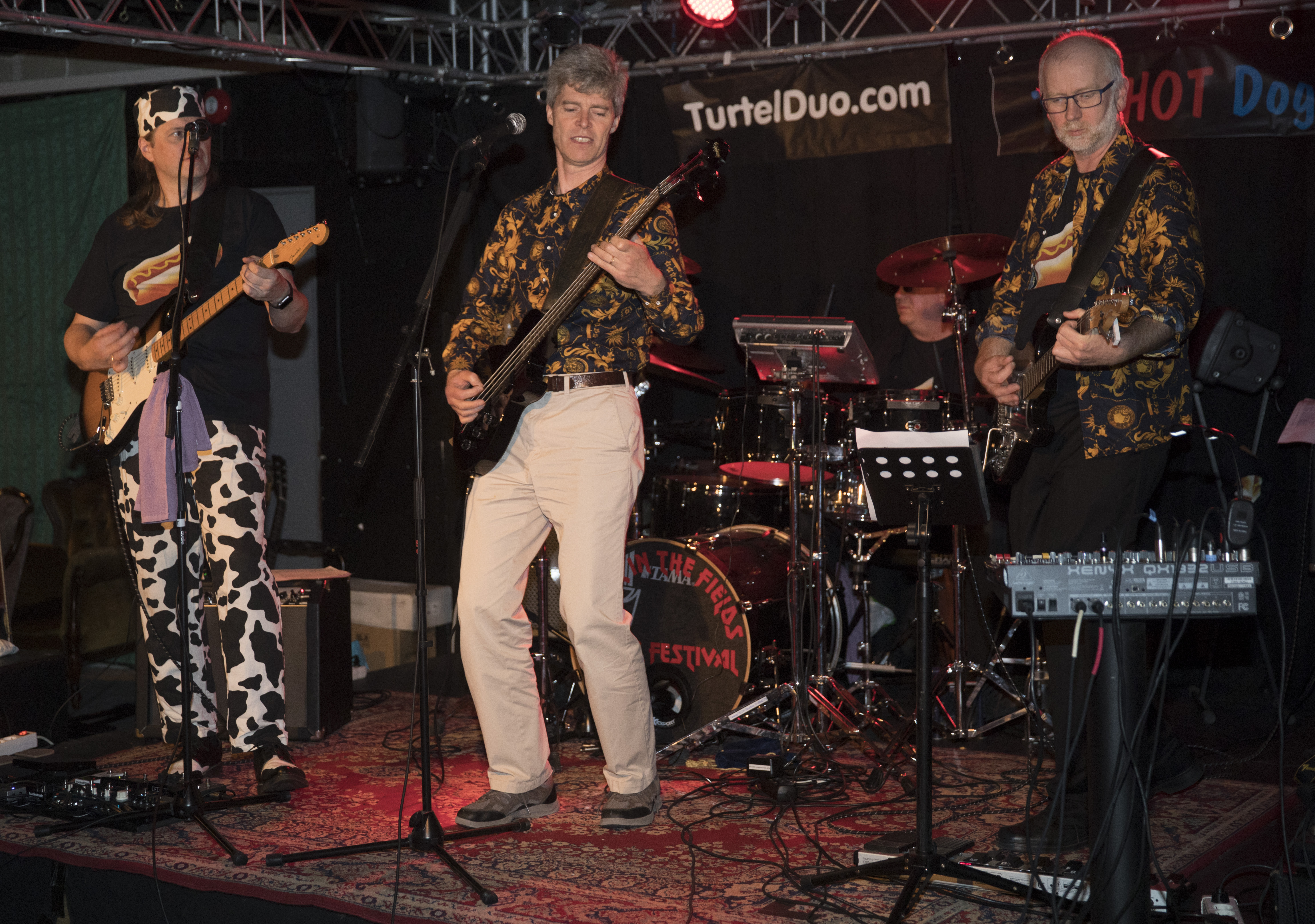 The HOT Dogs Credits: