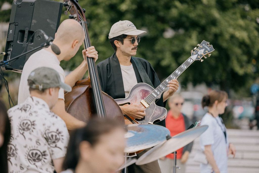 Tor Ezaki Trio Credits: